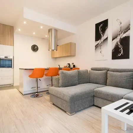 Nowy Jasny Apartament Na Mokotowie * ורשה