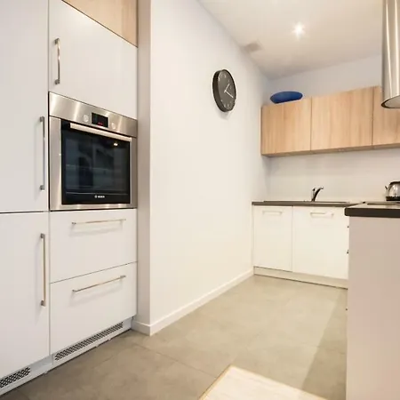 Nowy Jasny Apartament Na Mokotowie דירה *